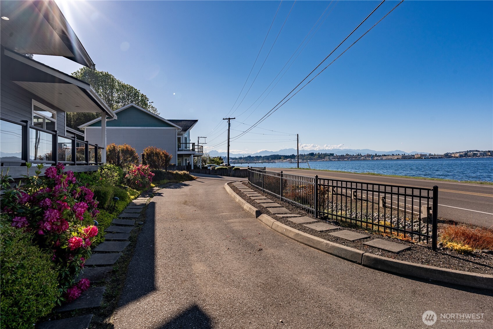 1253 Beach Drive E Port Orchard WA 98366