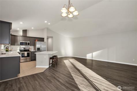 17643 Loop Lane SE Yelm WA 98597