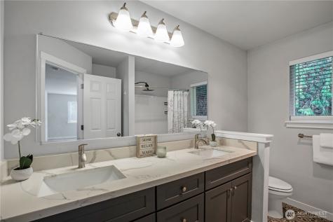 17643 Loop Lane SE Yelm WA 98597