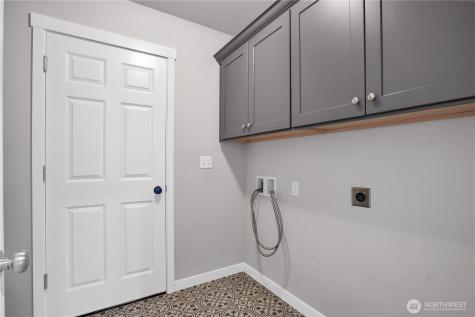 17643 Loop Lane SE Yelm WA 98597