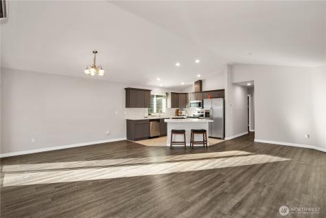 17643 Loop Lane SE Yelm WA 98597