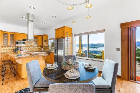 3643 Beach Drive E Port Orchard WA 98366