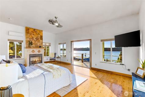 3643 Beach Drive E Port Orchard WA 98366