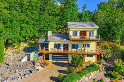 3643 Beach Drive E Port Orchard WA 98366