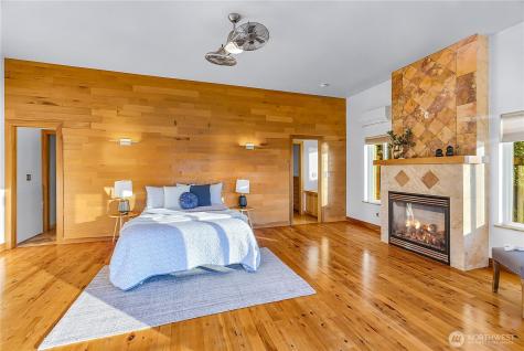 3643 Beach Drive E Port Orchard WA 98366