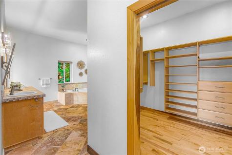 3643 Beach Drive E Port Orchard WA 98366