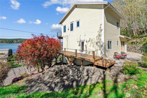 3643 Beach Drive E Port Orchard WA 98366