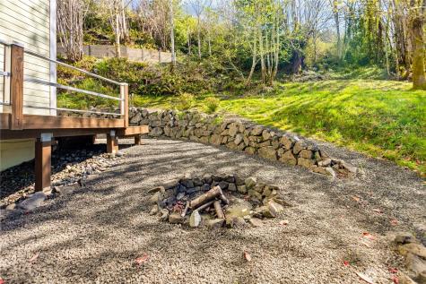 3643 Beach Drive E Port Orchard WA 98366
