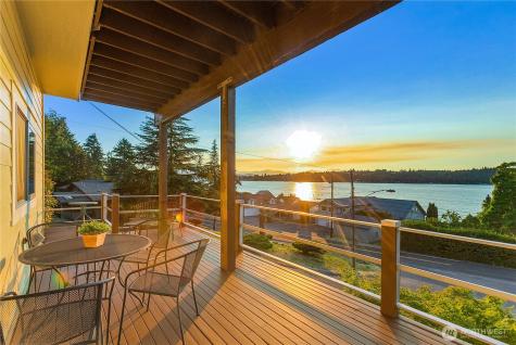 3643 Beach Drive E Port Orchard WA 98366