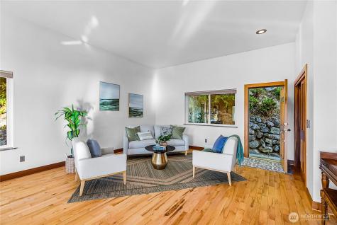3643 Beach Drive E Port Orchard WA 98366