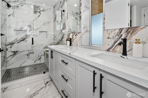 11855 89th Place NE Kirkland WA 98034