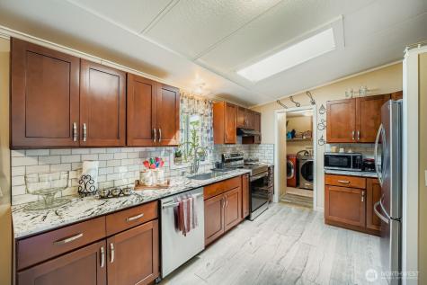 2431 S 371st Street Federal Way WA 98003