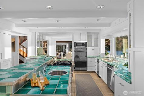 18 Holly Lane Mercer Island WA 98040