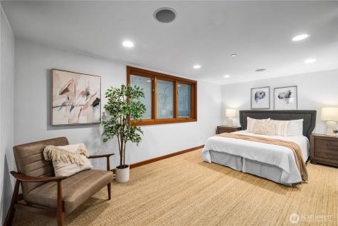 18 Holly Lane Mercer Island WA 98040