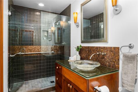 18 Holly Lane Mercer Island WA 98040