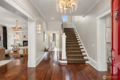 718 E Aloha Street Seattle WA 98102