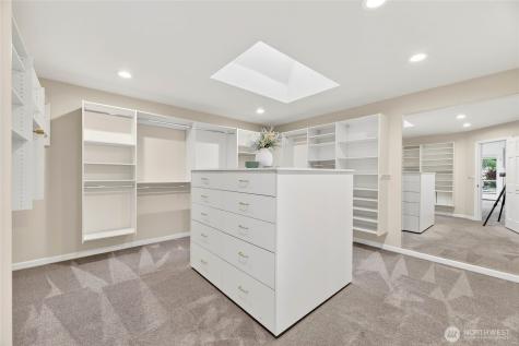 4057 SW Holgate Street Seattle WA 98116