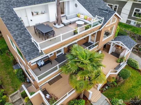 4057 SW Holgate Street Seattle WA 98116