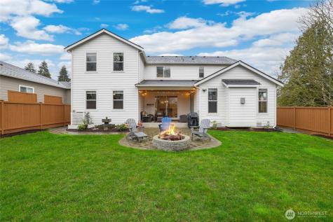 2403 12th Street Place SW Puyallup WA 98373