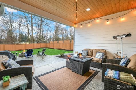2403 12th Street Place SW Puyallup WA 98373