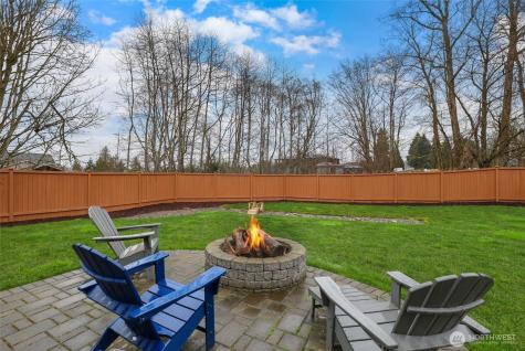 2403 12th Street Place SW Puyallup WA 98373