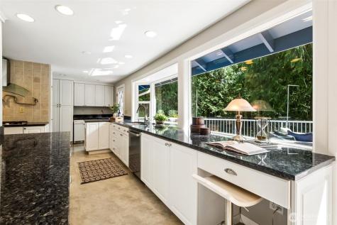 25845 SE 152 Street Issaquah WA 98027