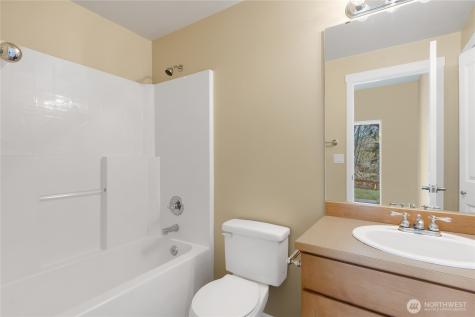 2023 Kennewick Place NE Renton WA 98056