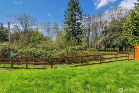 2023 Kennewick Place NE Renton WA 98056