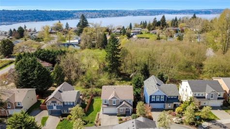 2023 Kennewick Place NE Renton WA 98056