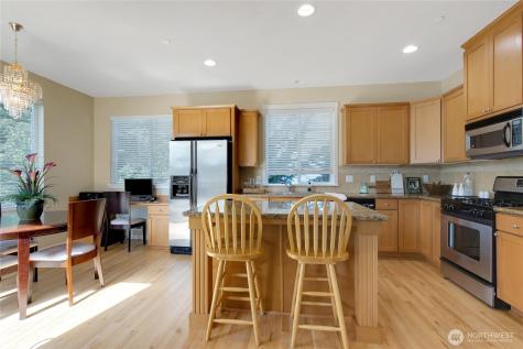 2023 Kennewick Place NE Renton WA 98056