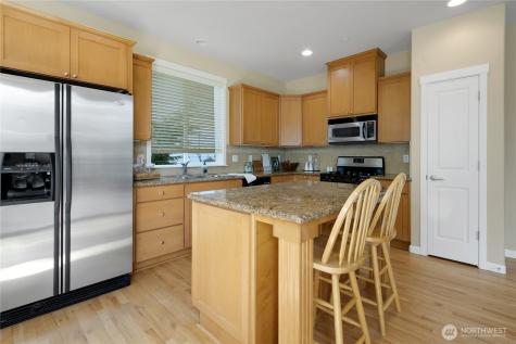 2023 Kennewick Place NE Renton WA 98056