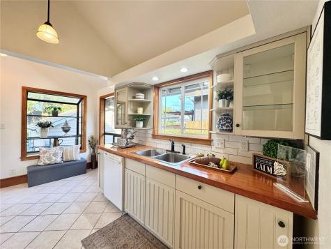 4837 S I Street Tacoma WA 98408