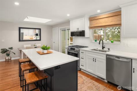 13780 NE 76th Place Redmond WA 98052