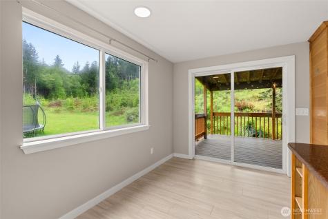 269 Elk Creek Road Raymond WA 98577