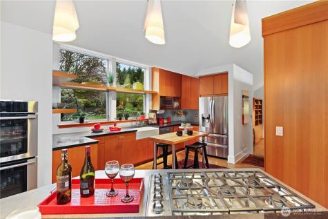 10623 NE 155th Place Bothell WA 98011