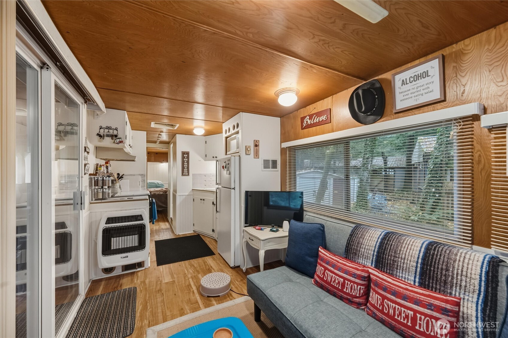 1017 Maple Lane Sumas WA 98295