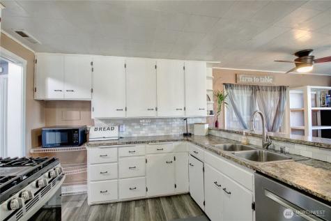 16027 W Division Street Mount Vernon WA 98273
