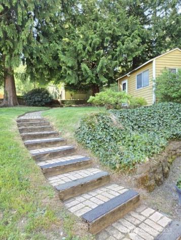 17017 10th Avenue NE Shoreline WA 98155