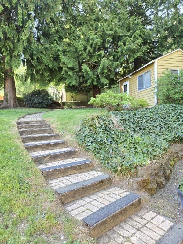 17017 10th Avenue NE Shoreline WA 98155