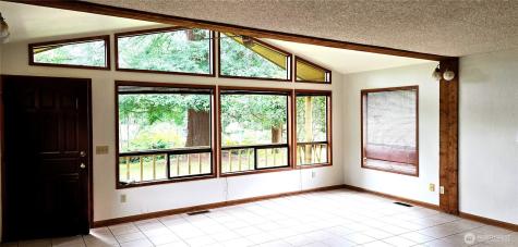 17017 10th Avenue NE Shoreline WA 98155