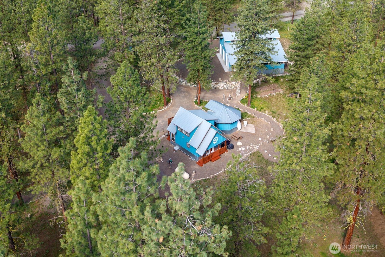 15 Barnaby Road Winthrop WA 98862
