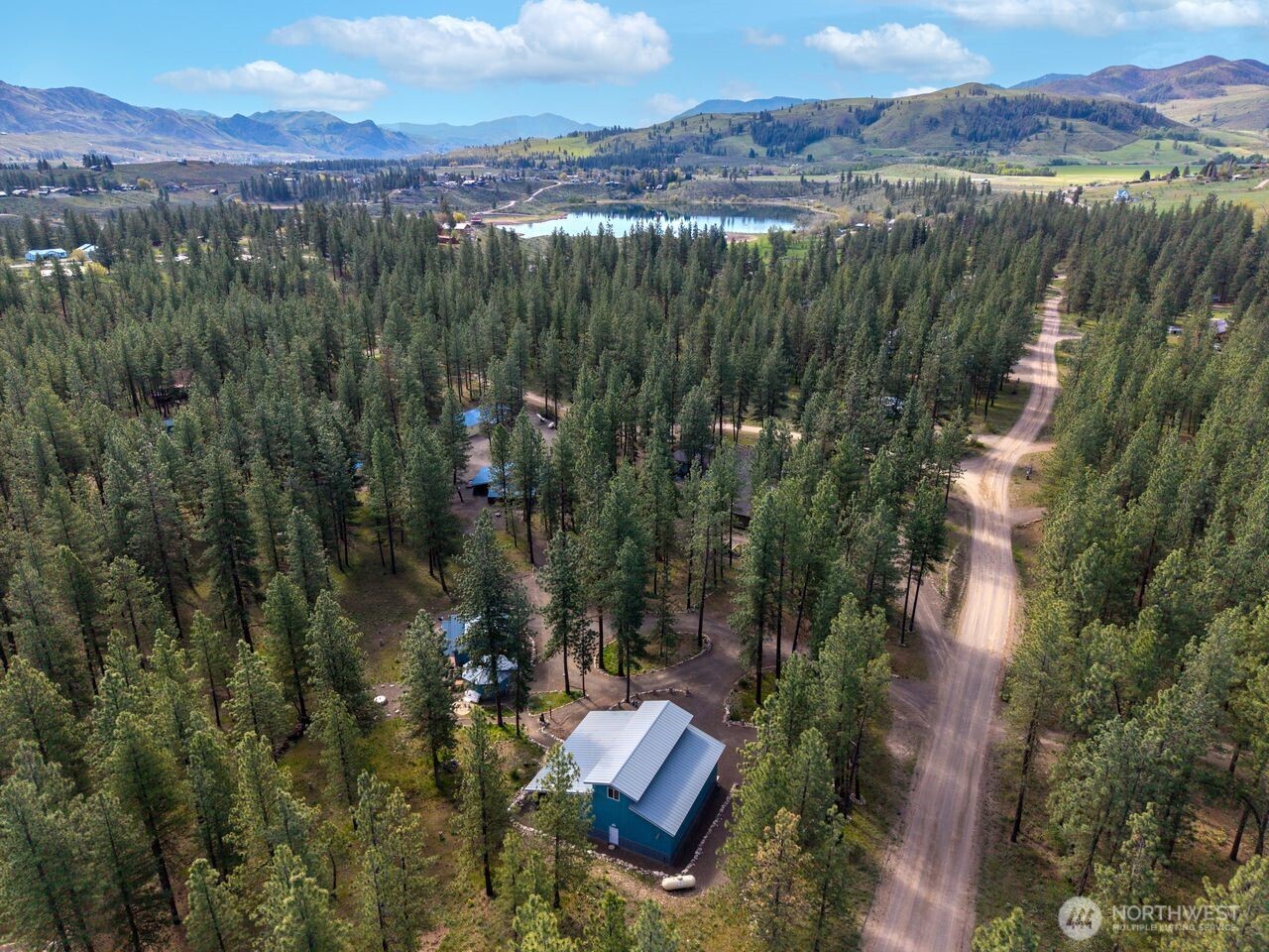 15 Barnaby Road Winthrop WA 98862