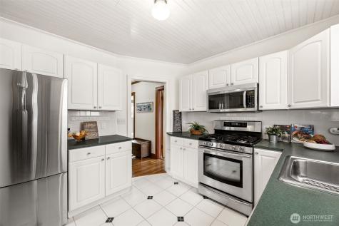 2819 NW 68th Street Seattle WA 98117