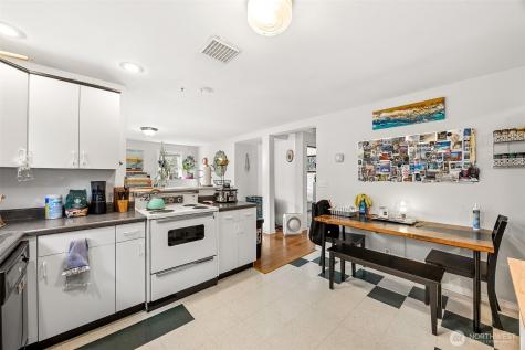 2819 NW 68th Street Seattle WA 98117