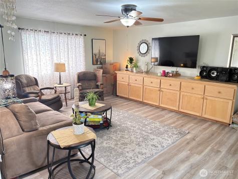 28 Highway 7 Tonasket WA 98855