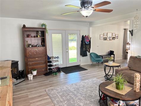 28 Highway 7 Tonasket WA 98855
