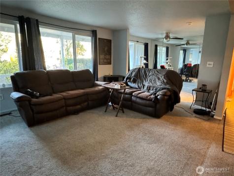 13801 Dana Lane E Puyallup WA 98373