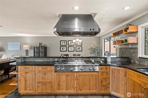 32808 4th Avenue SW Federal Way WA 98023