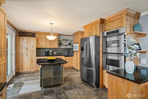 32808 4th Avenue SW Federal Way WA 98023