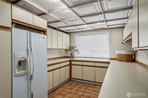 32808 4th Avenue SW Federal Way WA 98023